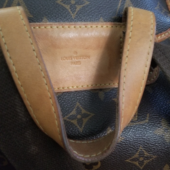 LV back pack - Picture 2 of 5